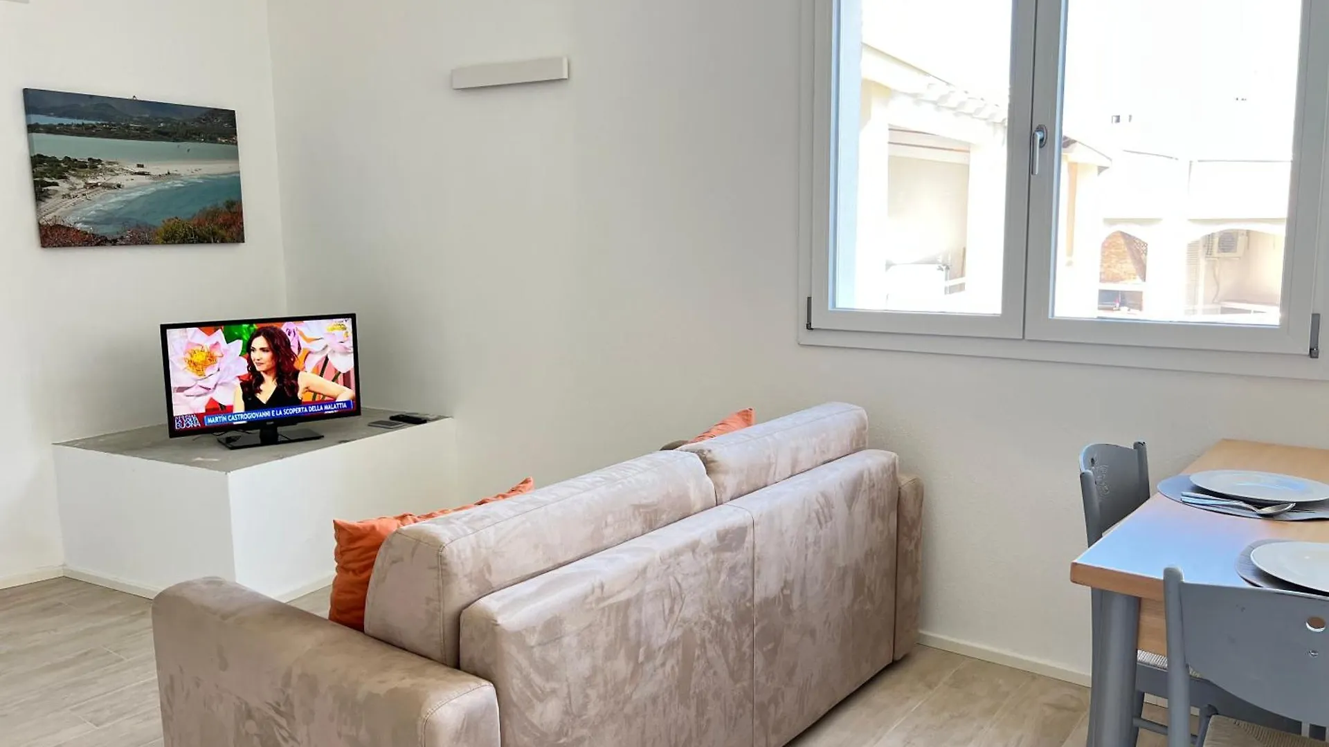 Moderno Appartamento Di Beniamino Murgioni A Villasimius 0*,  Italië