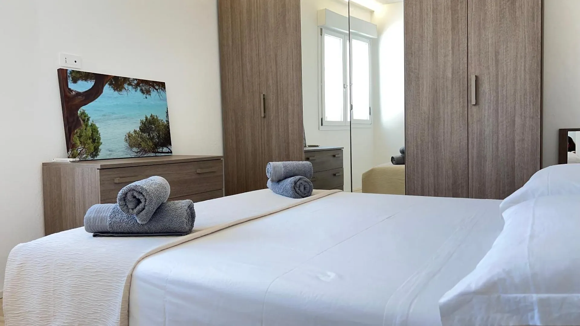 Vakantiehuis Moderno Appartamento Di Beniamino Murgioni A Villasimius Italië