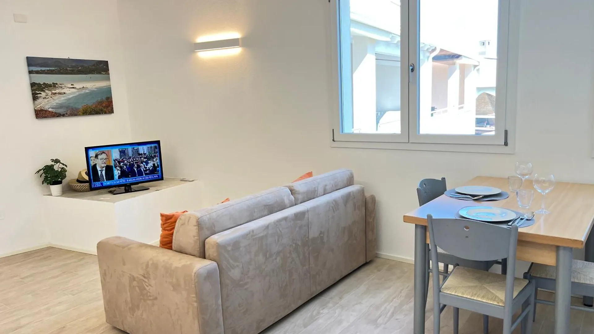 Moderno Appartamento Di Beniamino Murgioni A Villasimius 0*,  Italië