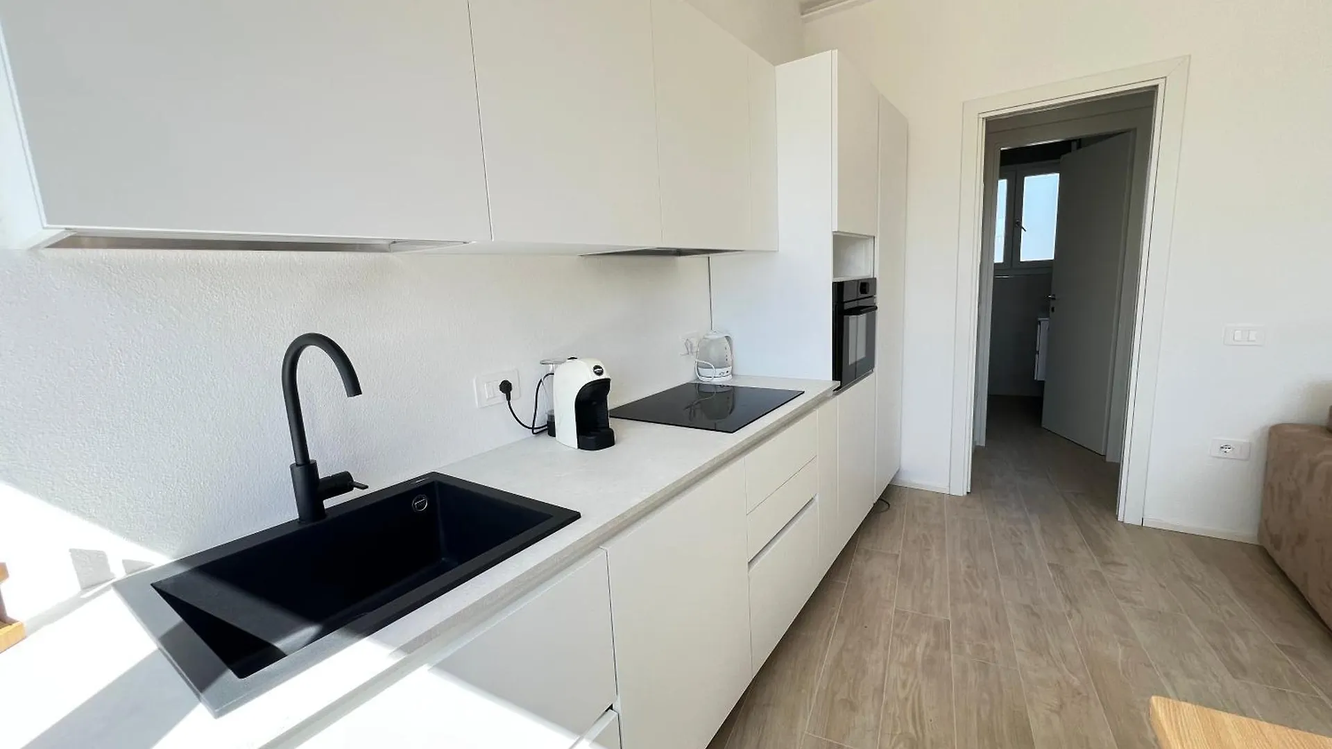 Moderno Appartamento Di Beniamino Murgioni A Villasimius 0*,
