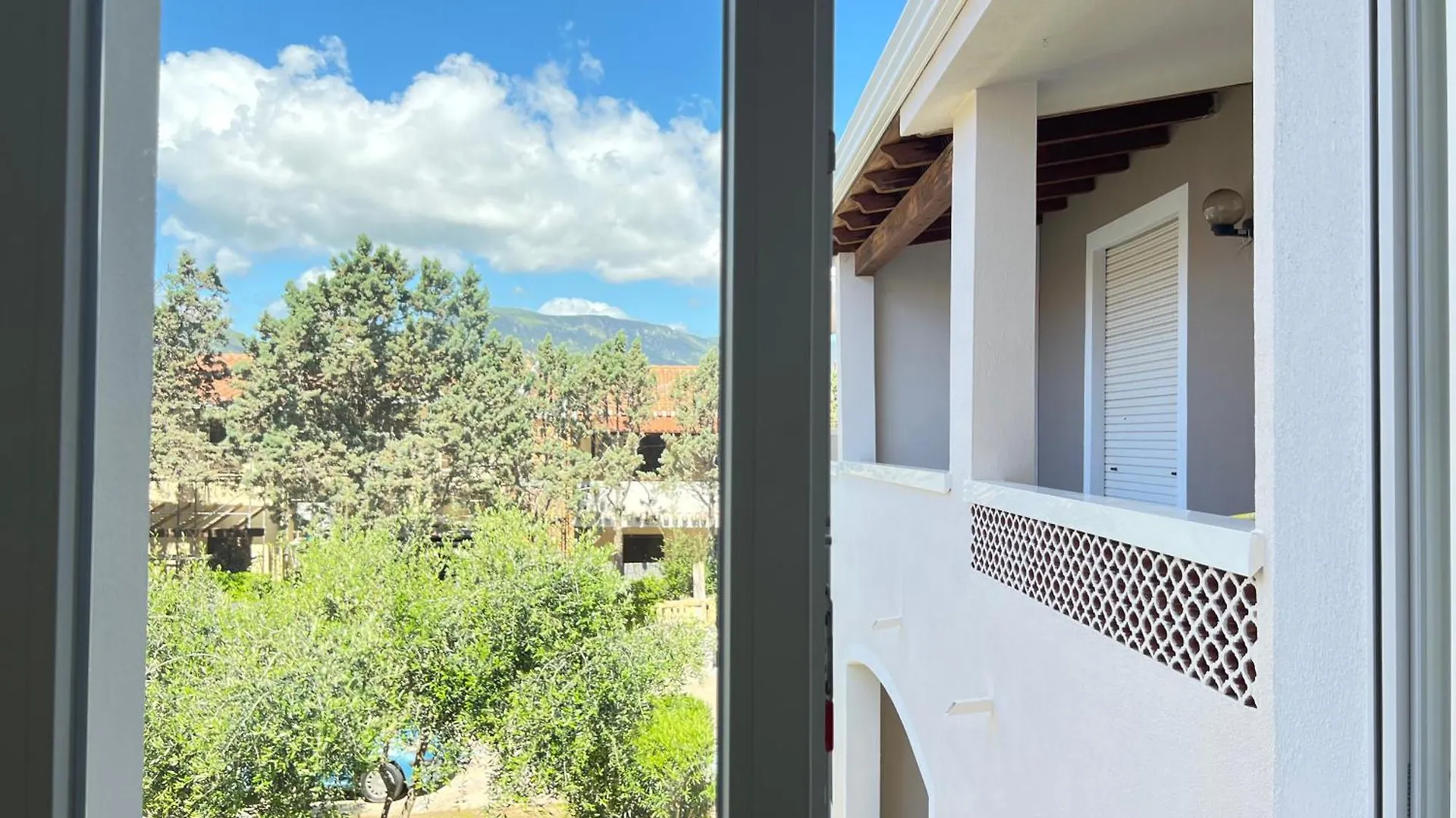 Vakantiehuis Moderno Appartamento Di Beniamino Murgioni A Villasimius